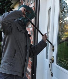 Man breaking into house (NRS 205.080)