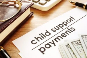 Pagos de manutención infantil en efectivo, que los demandados pueden tener otra oportunidad de pagar según el Código Penal de California 166.5 PC
